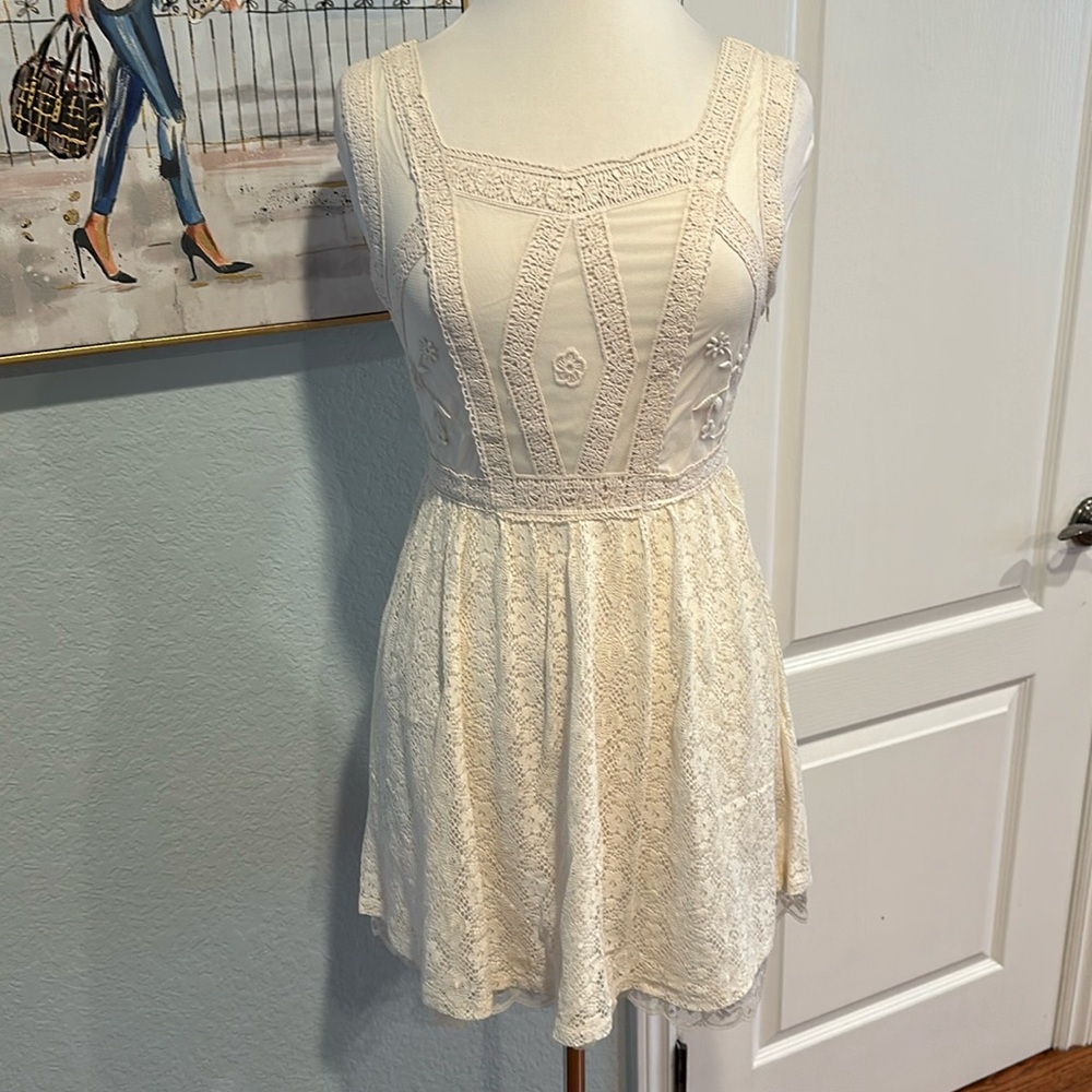 Forever 21 • Cream Lace Mini Dress • Sz S • NWT!